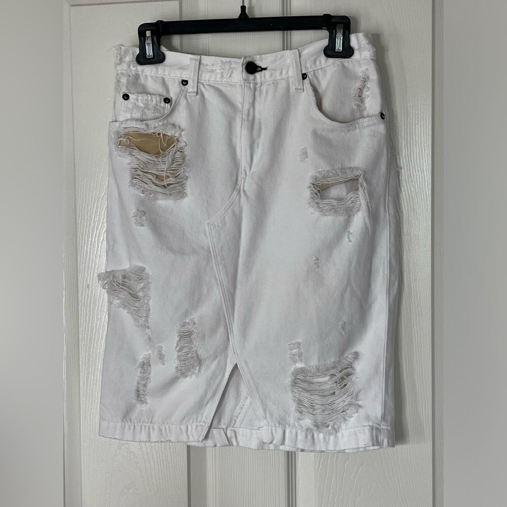 Rag Bone Distressed White Denim Skirt size 27